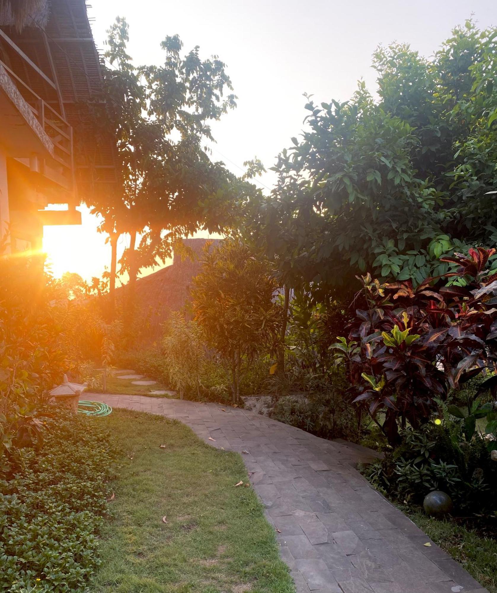 Vertical House Bali Uluwatu  Luaran gambar