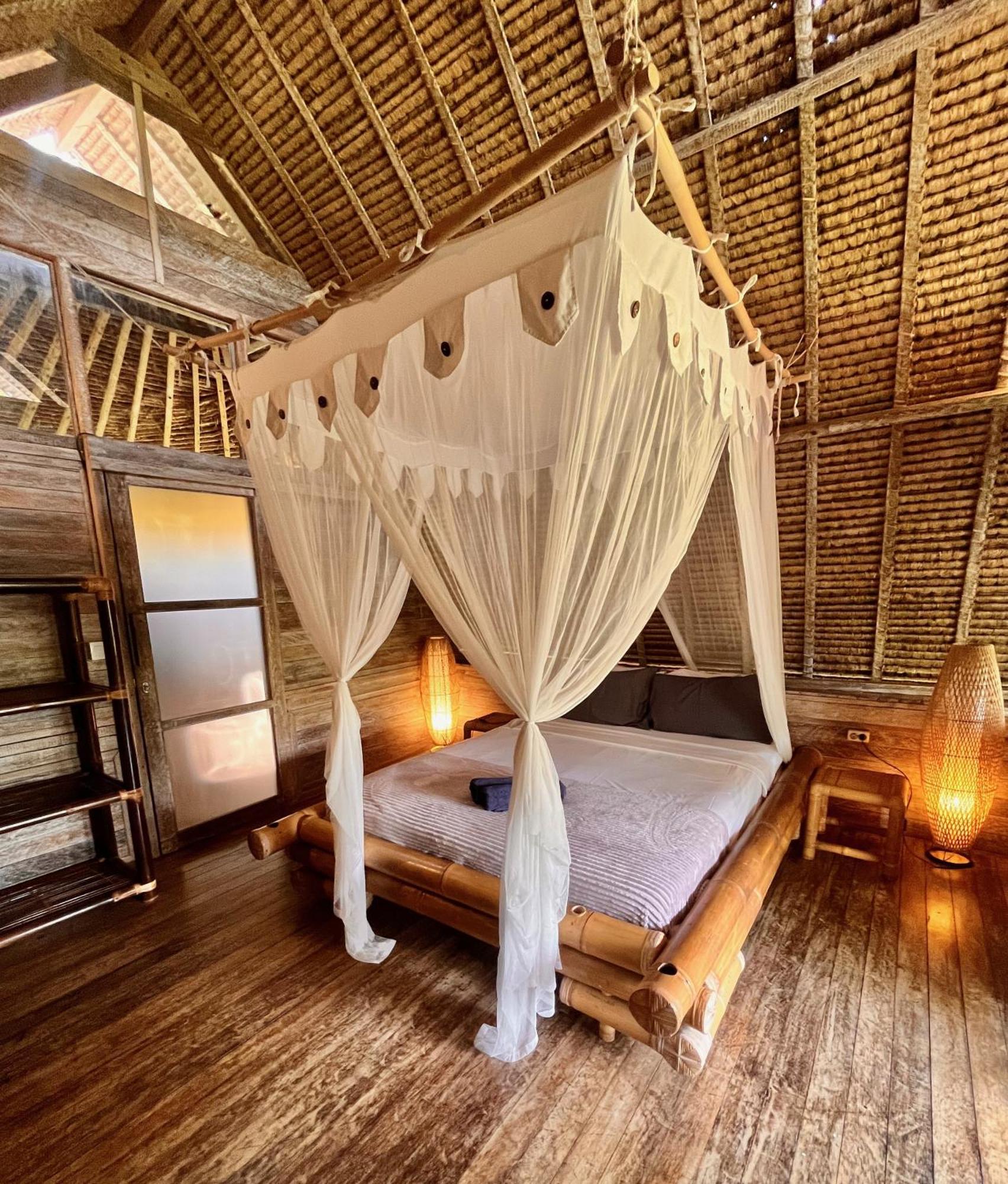 Vertical House Bali Uluwatu  Luaran gambar