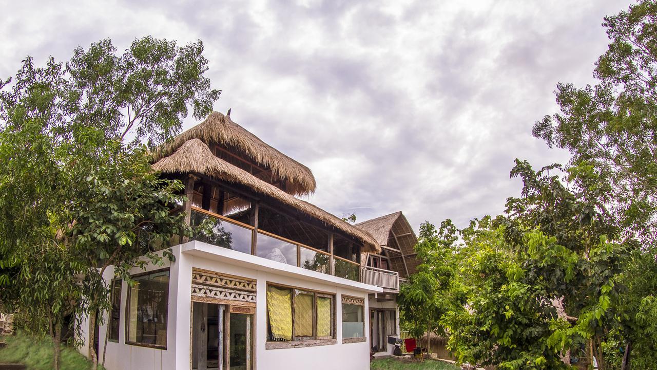Vertical House Bali Uluwatu  Luaran gambar